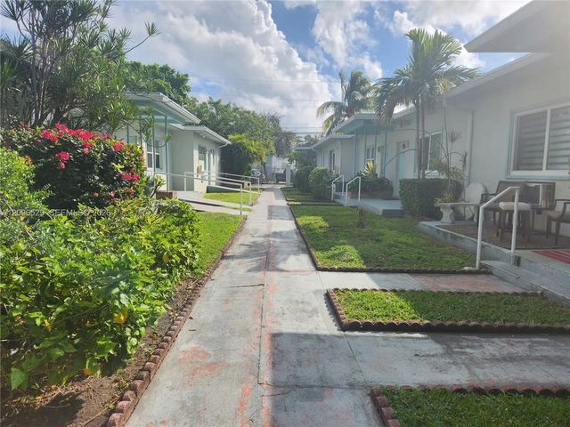5 of 15 - 1239 Marseille Drive #4, Miami Beach, FL