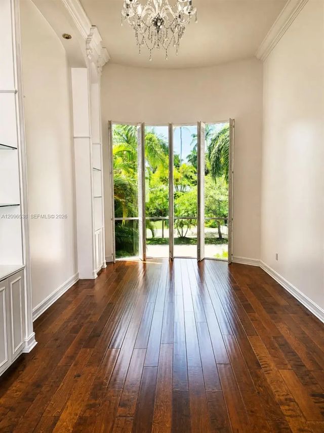 2 of 9 - 3525 E Fairview Street, Miami, FL