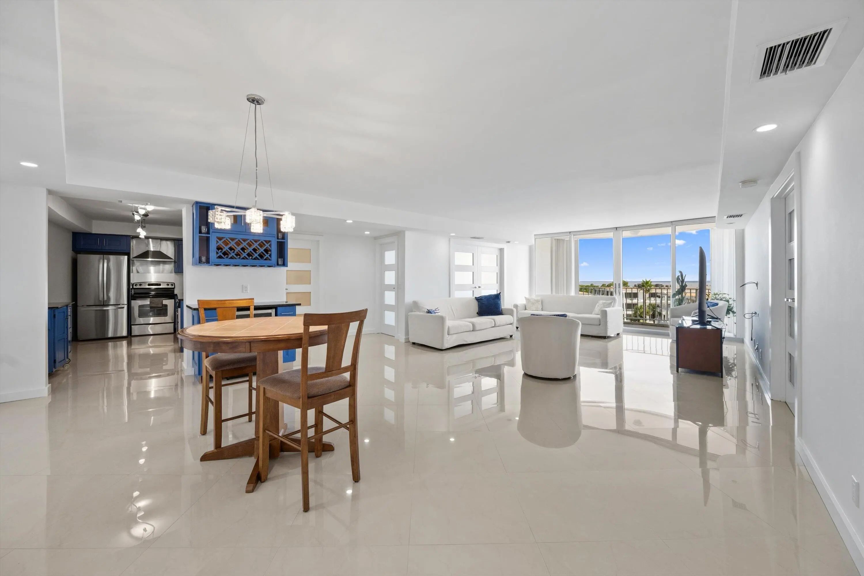 B26082136, Residential, 2295 S Ocean Boulevard #619, Palm Beach, FL, TWENTY TWO NINETY FIVE SOUTH OCEAN BLVD, , 33480