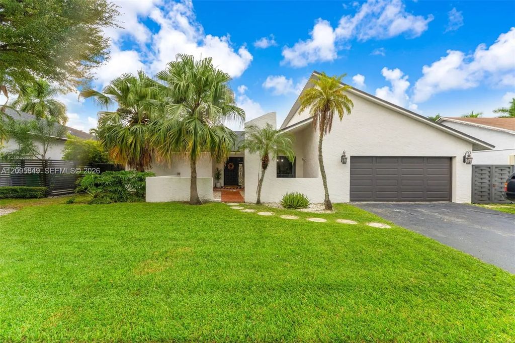 13711 Sw 108th Street, Miami