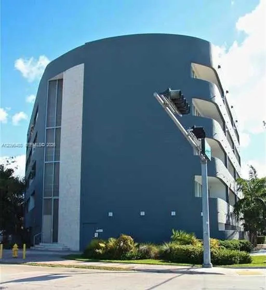 2694 Inagua Avenue #202, Miami