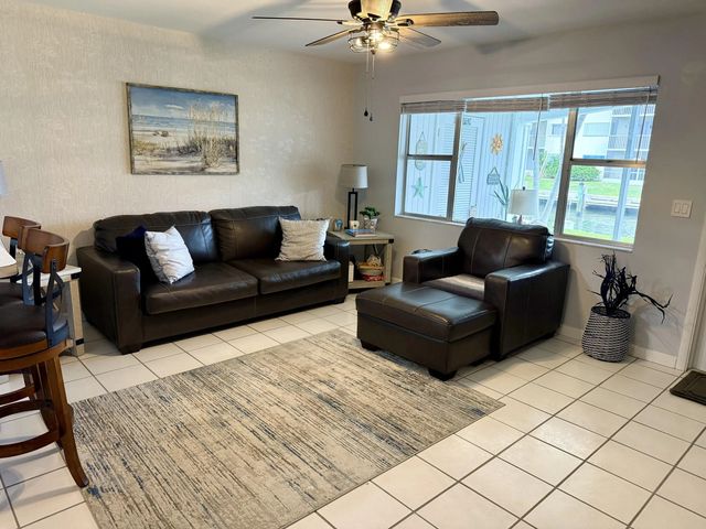 3 of 33 - 110 Shore Court #106, North Palm Beach, FL