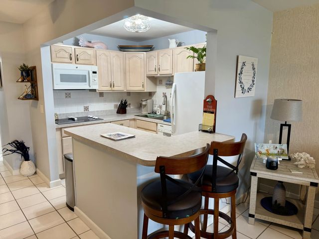 5 of 33 - 110 Shore Court #106, North Palm Beach, FL