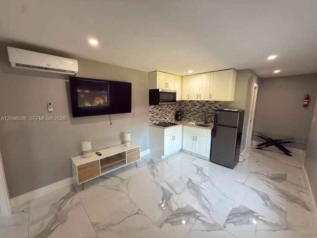 4910 Sw 28th Terrace #1, Dania Beach