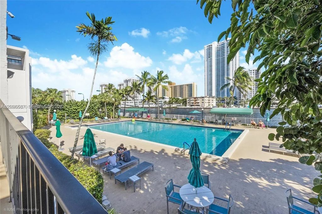 1000 Parkview Drive #501, Hallandale Beach