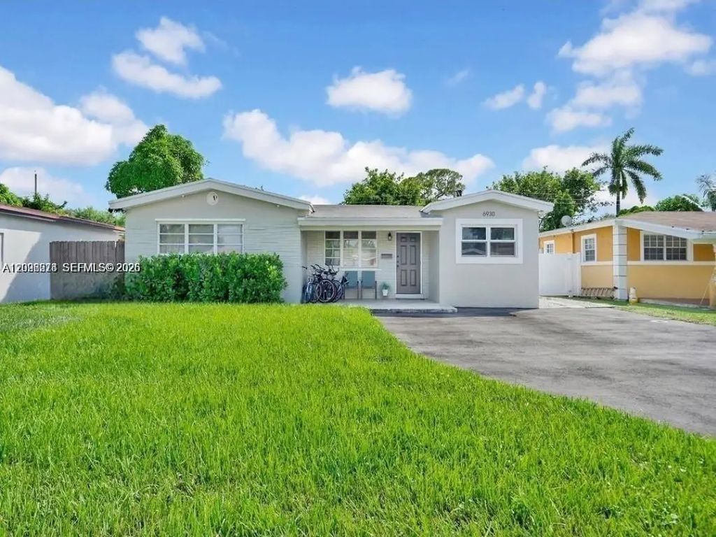 6930 Sw 12th Street, Pembroke Pines
