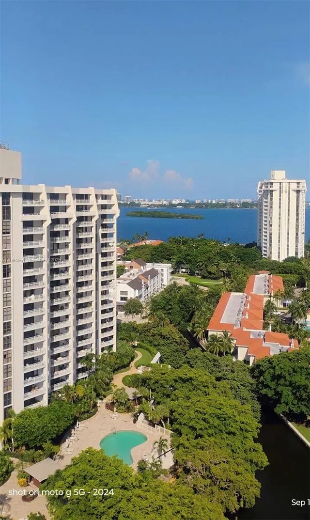 5 of 24 - 2000 Towerside Terrace #ts1, Miami, FL