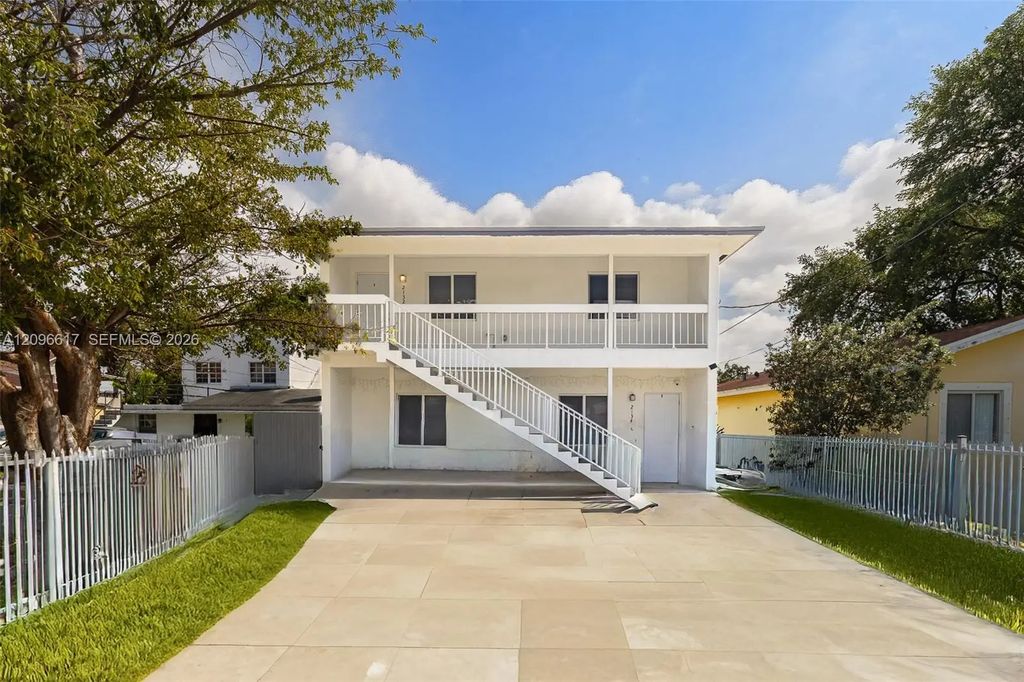 2132 Nw 47th Street, Miami