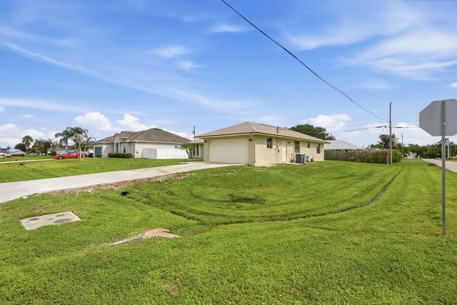 2 of 44 - 682 Sw Jacoby Avenue, Port St. Lucie, FL