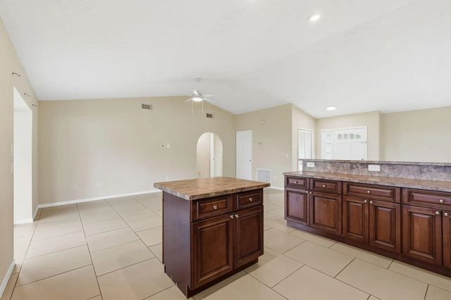 5 of 44 - 682 Sw Jacoby Avenue, Port St. Lucie, FL