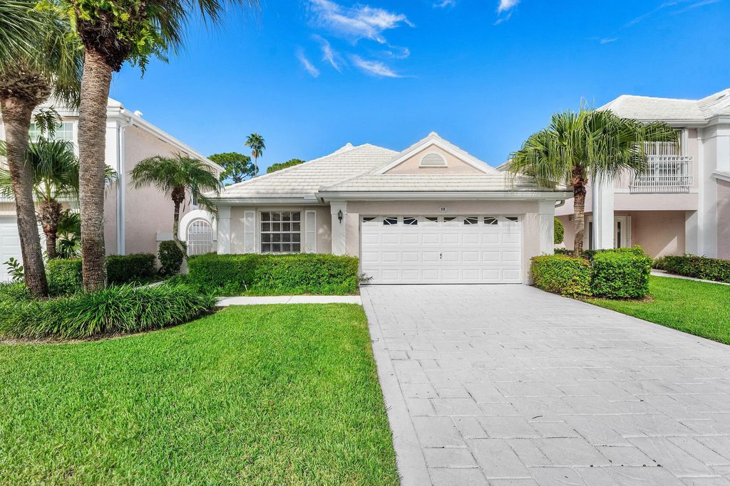 12 Elgin Lane, Palm Beach Gardens