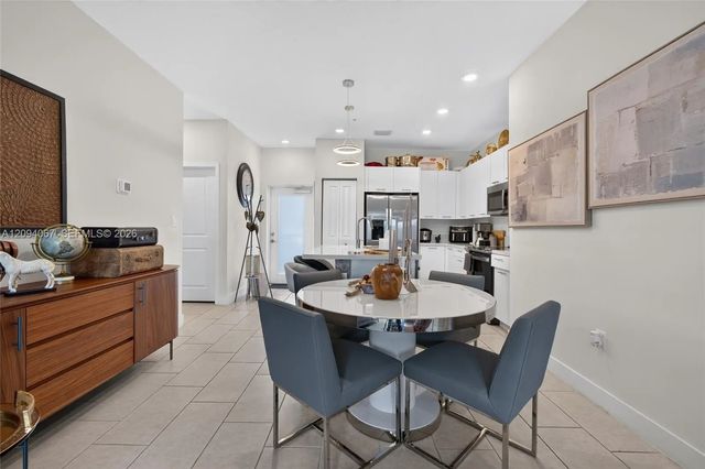 3 of 48 - 8167 Nw 41st Street #e-208, Doral, FL