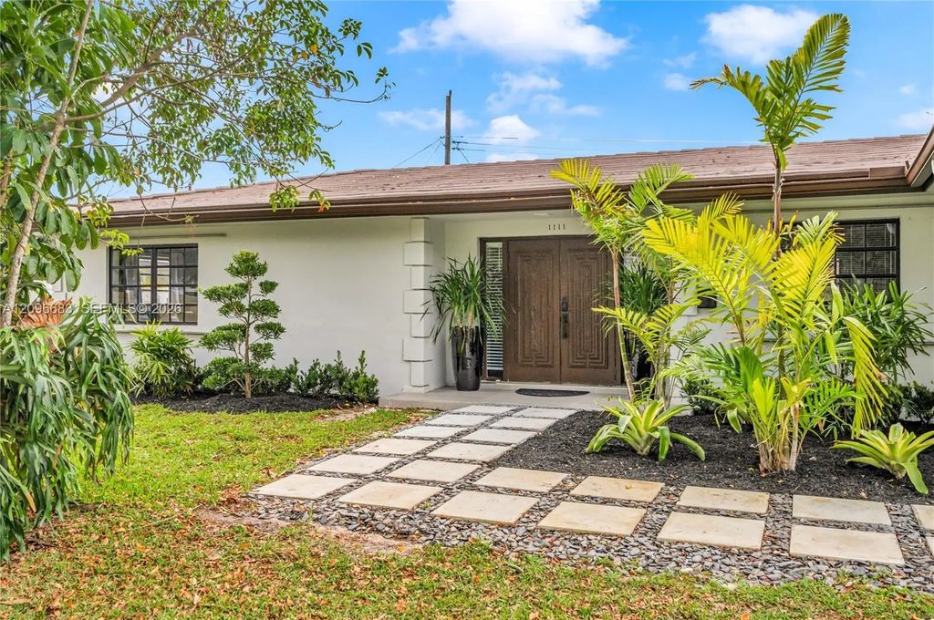 1111 Nw 70th Terrace #1111, Plantation