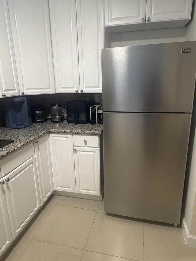 4 of 9 - 340 Nw 19th Street #unit 209, Boca Raton, FL