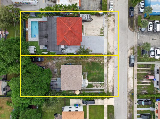 3711 Sw 27th Terrace, Miami