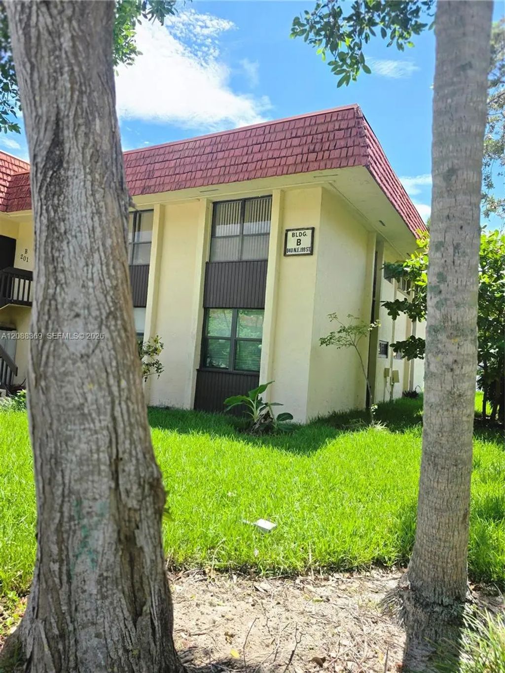 840 Ne 199th Street #208b, Miami