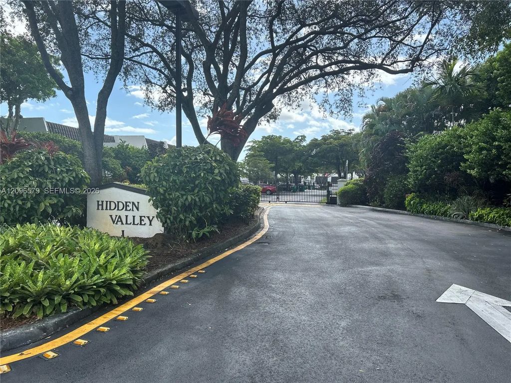 9005 Sw 62nd Terrace #5-h, Miami
