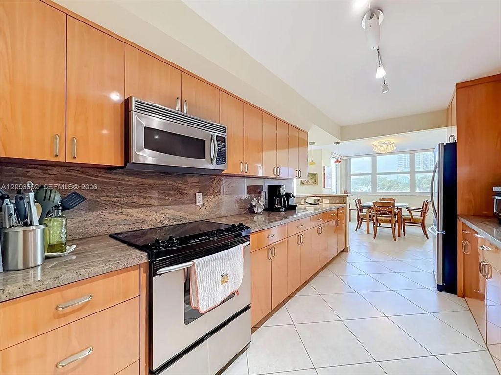 1880 S Ocean Drive #304, Hallandale Beach