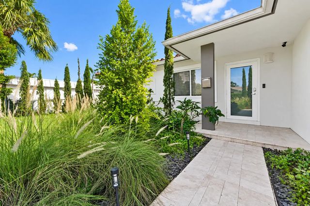 2 of 36 - 2630 Ne 22nd Street, Pompano Beach, FL