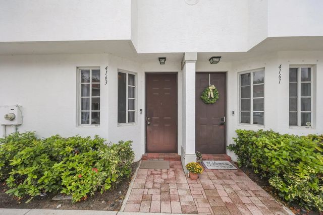3 of 35 - 4163 Napoli Lake Drive, Riviera Beach, FL