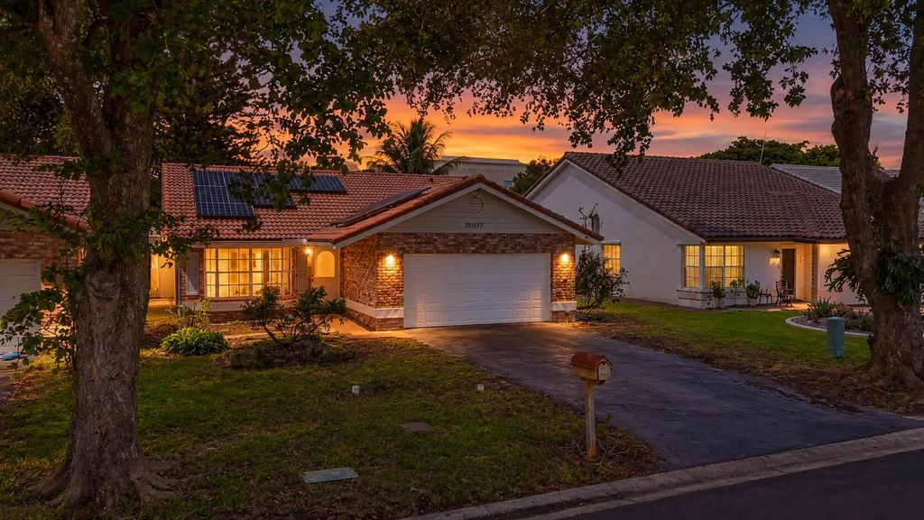 2872 Nw 95th Avenue, Coral Springs