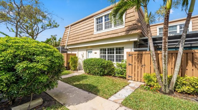 2 of 27 - 4348 Hazel Avenue #unit B, Palm Beach Gardens, FL
