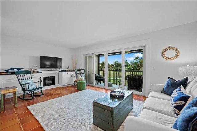 18350 Se Wood Haven Lane, Jupiter