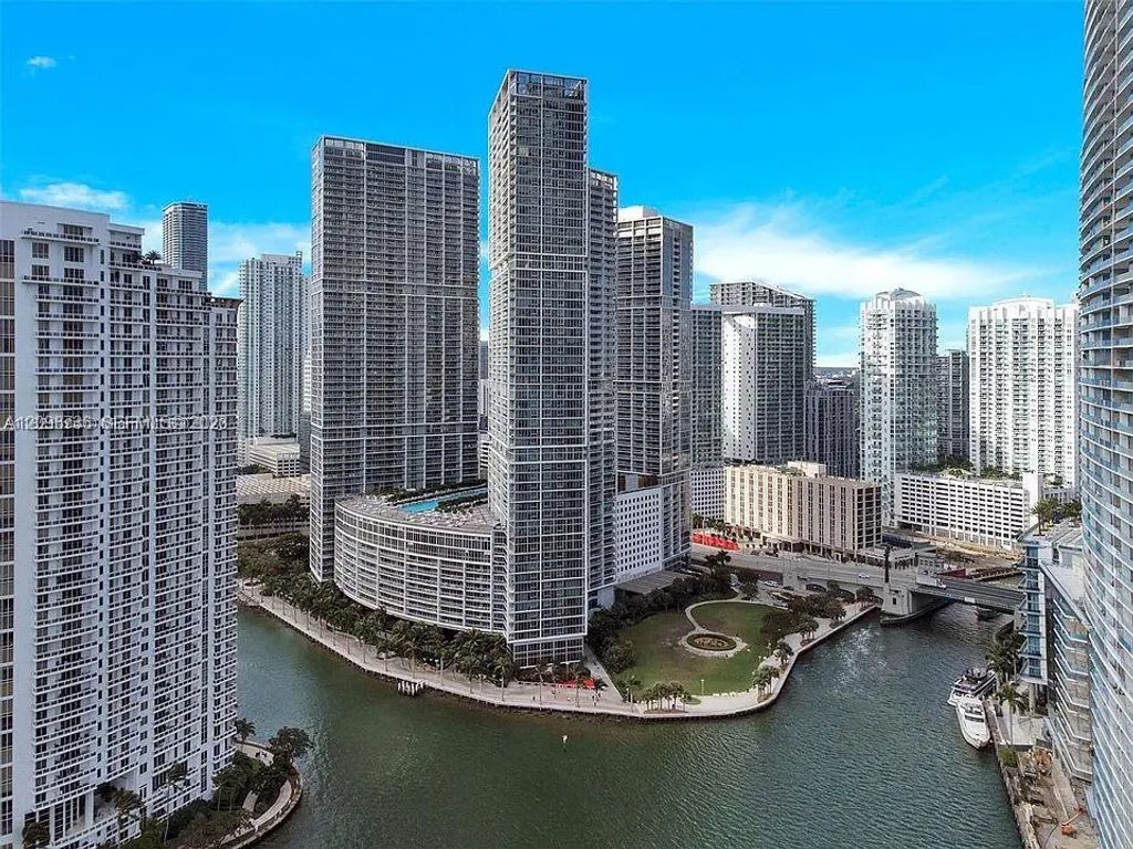 485 Brickell Avenue #2605, Miami