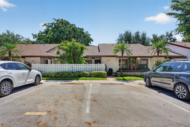 3 of 37 - 3210 Carambola Circle S #s, Coconut Creek, FL