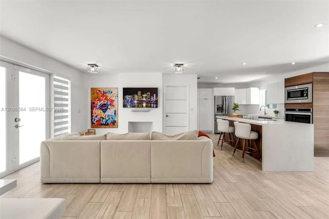 4 of 32 - 125 Nw 100th Terrace, Miami Shores, FL