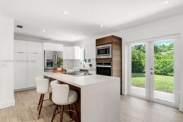 5 of 32 - 125 Nw 100th Terrace, Miami Shores, FL