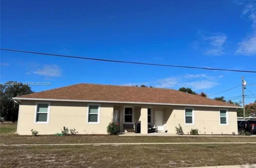 2 W Orange Street, Davenport