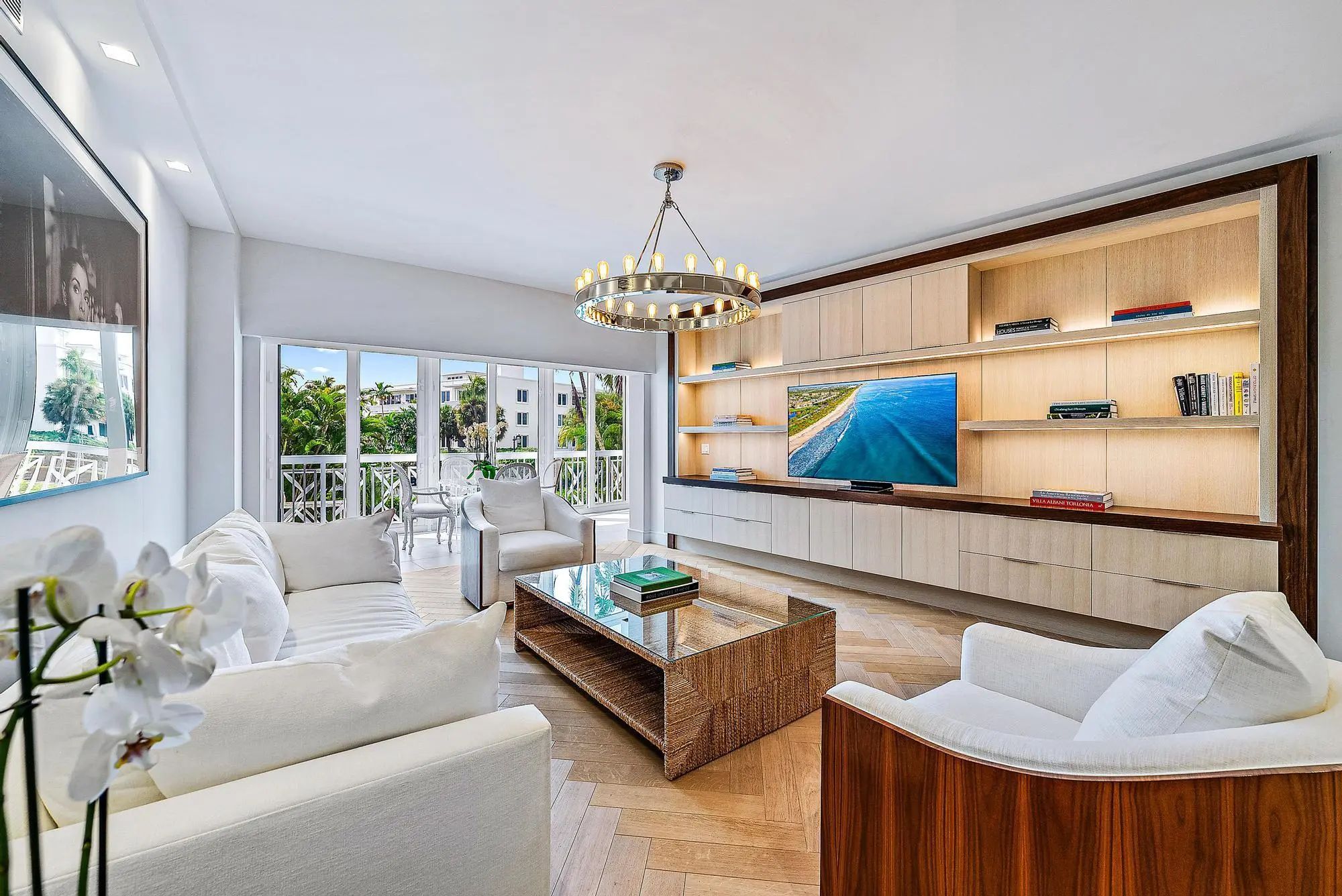 Residential Real Estate for Sale located in the neighborhood of THREE EIGHTY NINE CORP LESSEE, in the city of Palm Beach, FL