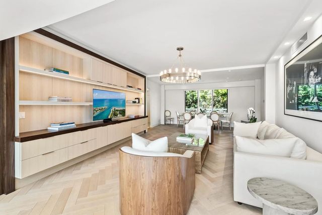 3 of 37 - 389 S Lake Drive #2g, Palm Beach, FL