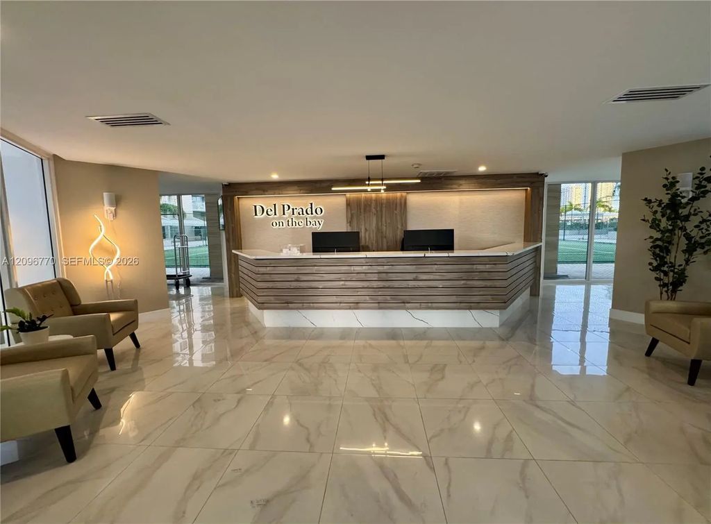 18011 Biscayne Boulevard #1003, Aventura