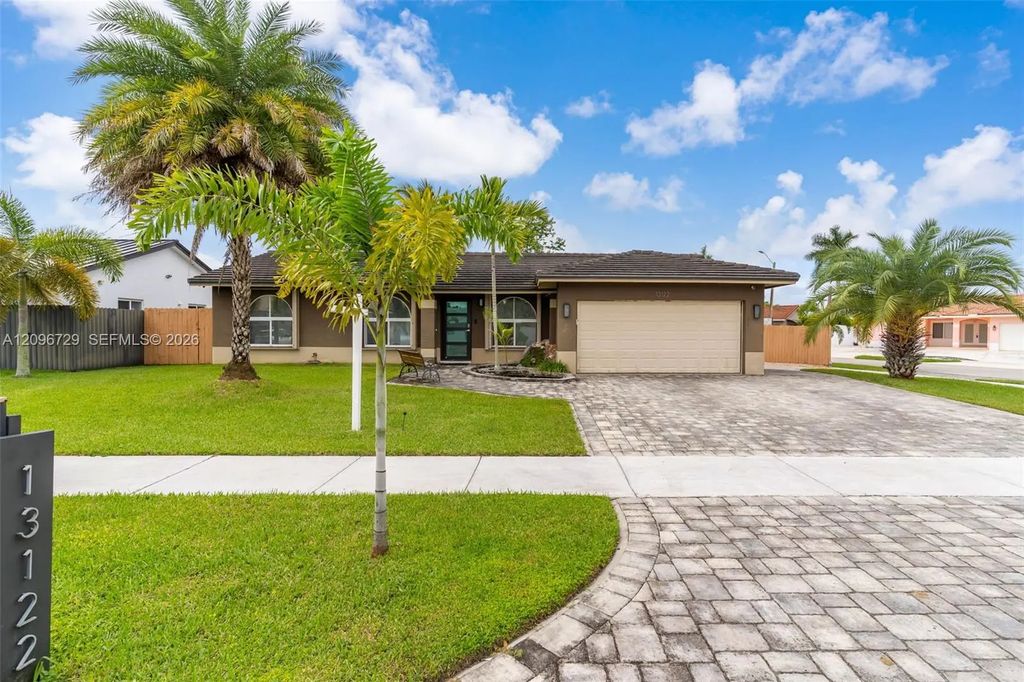 13122 Sw 200th Terrace, Miami