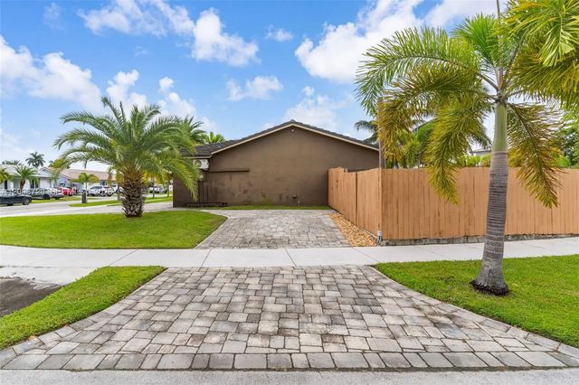 4 of 38 - 13122 Sw 200th Terrace, Miami, FL