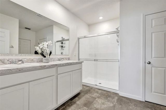 5 of 26 - 6479 Nw Castlebrook Avenue, Port St. Lucie, FL