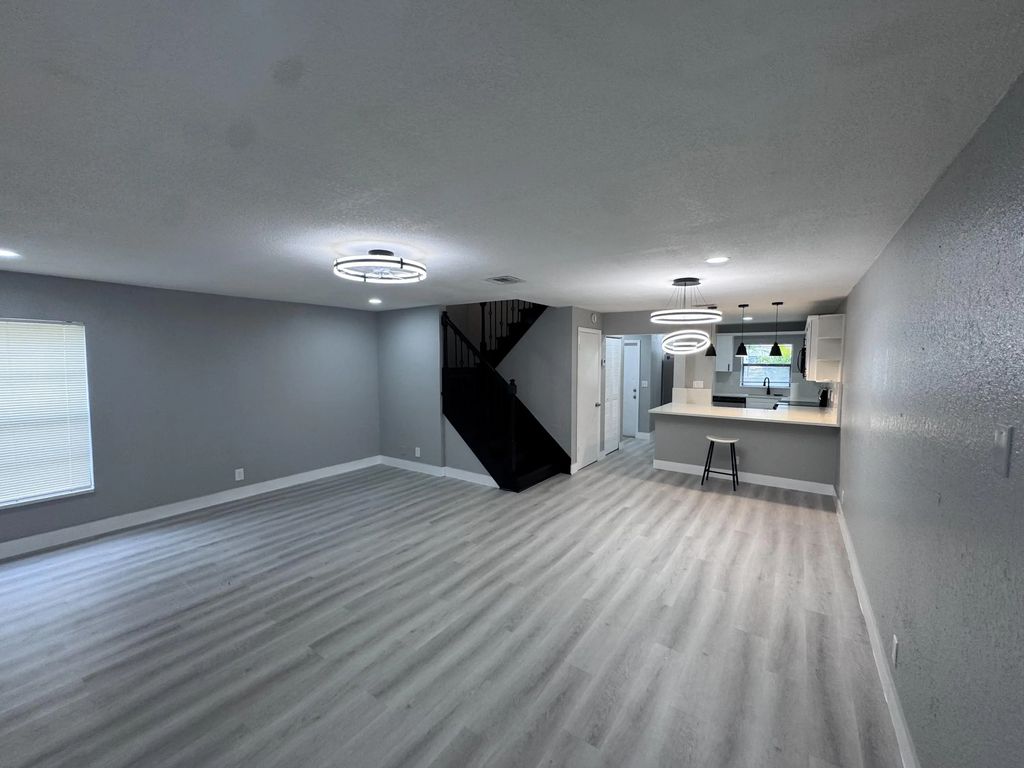 11001 Royal Palm Boulevard #6, Coral Springs