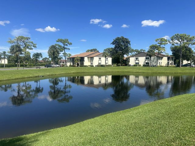 5901 Whispering Pine Way #c-2, Greenacres