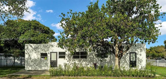 1046 Jann Avenue, Opa-Locka