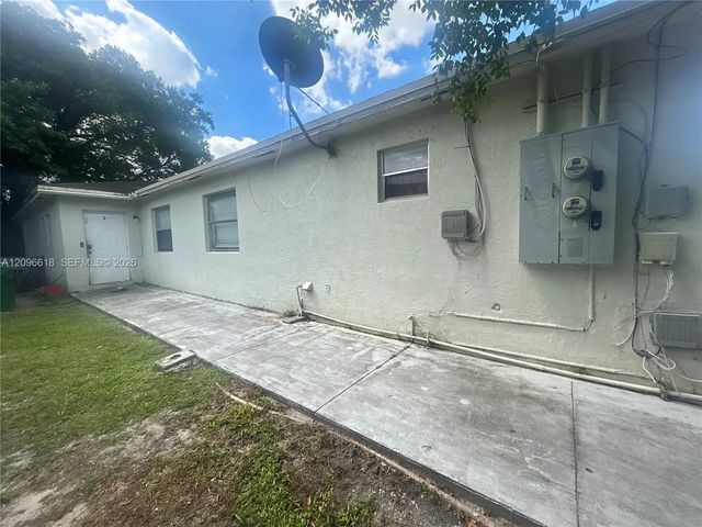2 of 2 - 2800 Nw 48th Street, Miami, FL