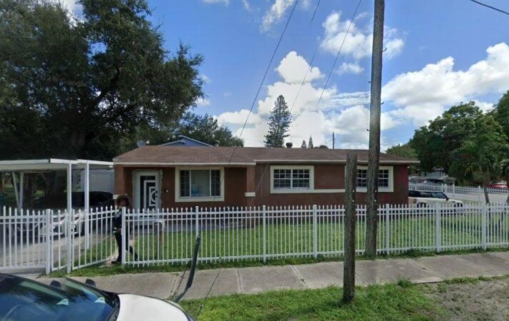 1895 Nw 85th Street, Miami