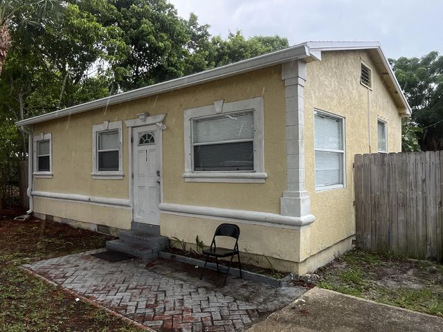 815 Briggs Street, West Palm Beach