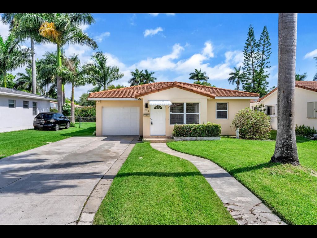 1315 Buchanan Street, Hollywood