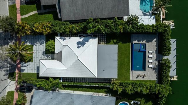 2 of 42 - 740 S Shore Drive, Miami Beach, FL