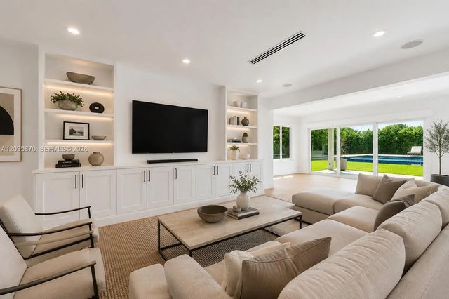 3 of 42 - 740 S Shore Drive, Miami Beach, FL