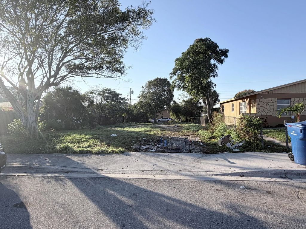 1149 W 34th Street, Riviera Beach