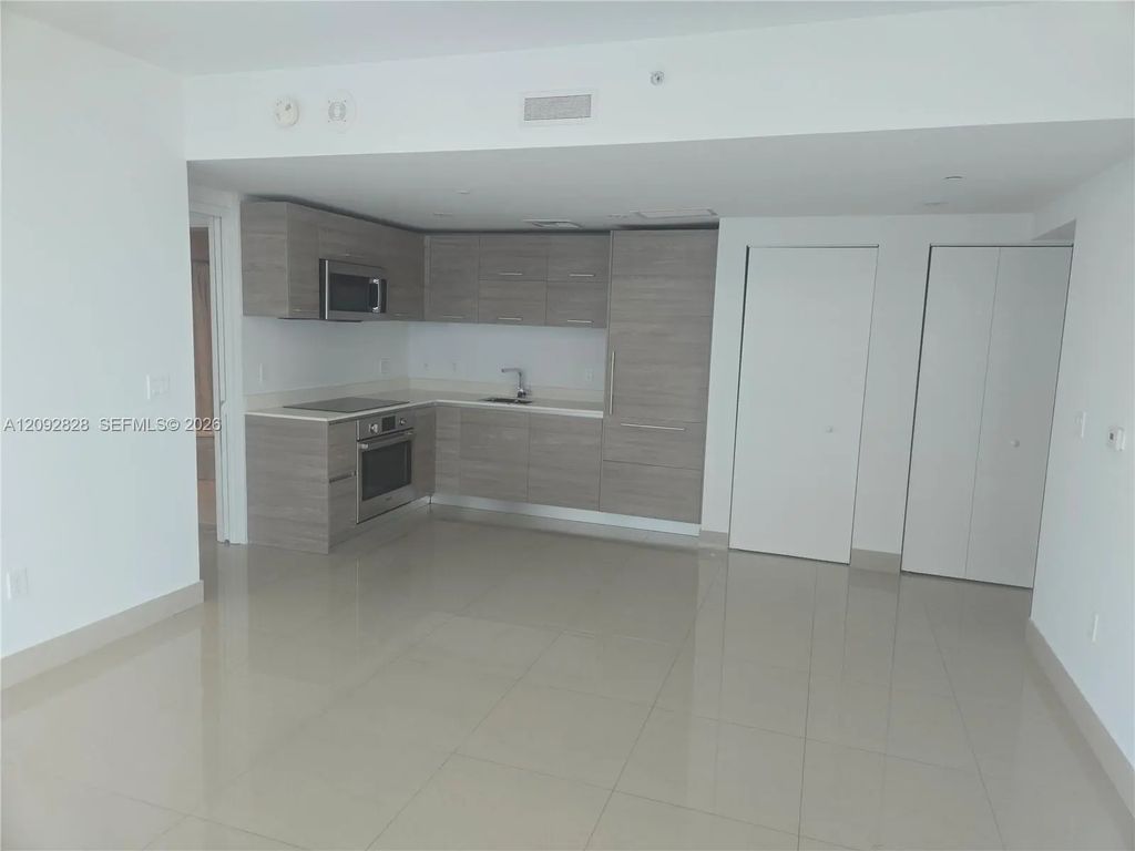 1300 S Miami Avenue #2207, Miami