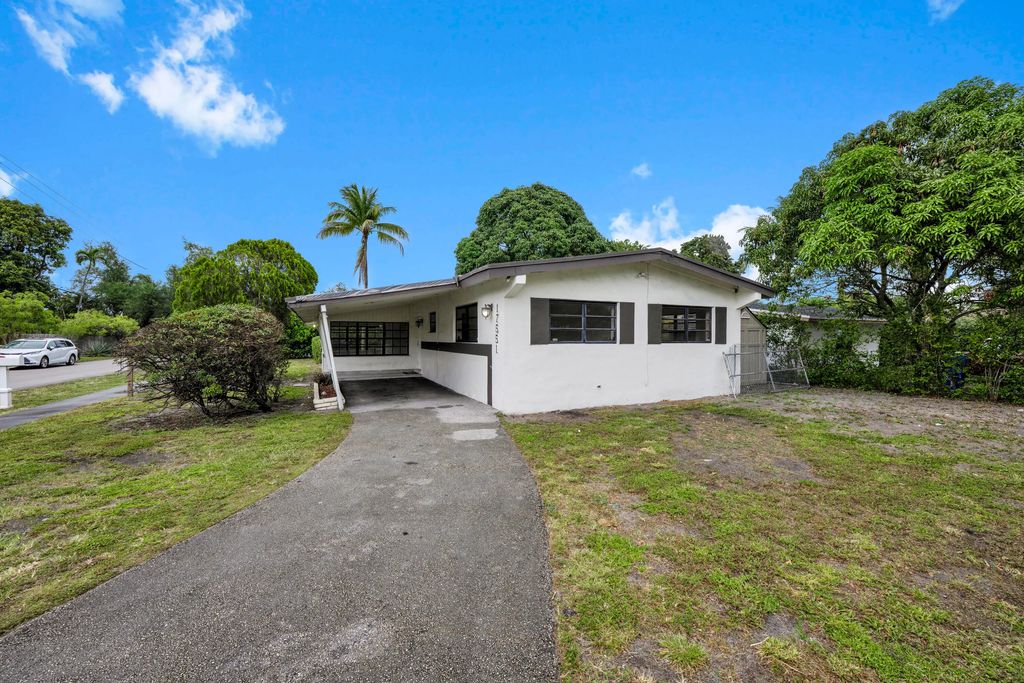17551 Ne 5th Avenue, North Miami Beach